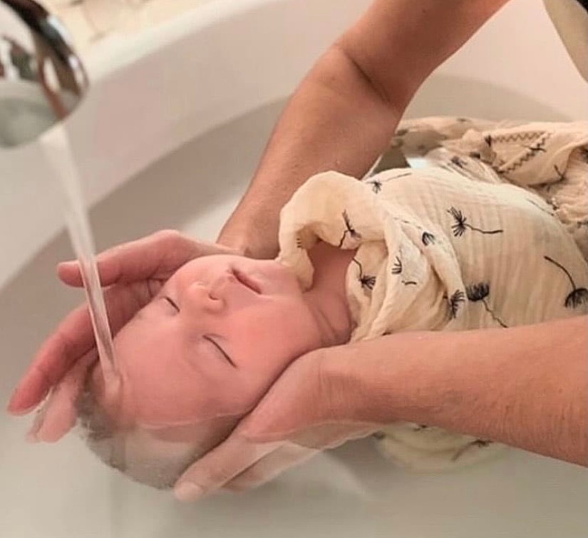 Présentation de Onessens - Les Bains Thalasso Bébé de Manuela - Massage Bébé